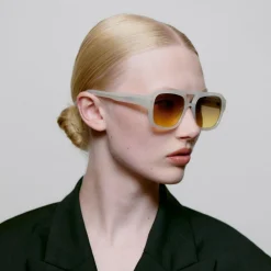 A. Kjærbede solbriller - Kaya cream bone