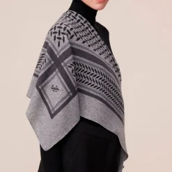 Lala Berlin tørklæde - Triangle Trinity Classic M city/middlegrey melange